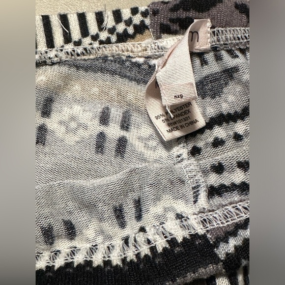 Wish and Whim Fleece Leggings - Picture 4 of 5